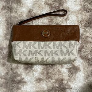 Michael Kors wristlet